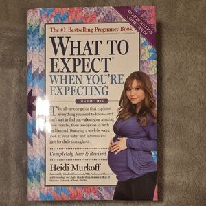 What to Expect When You're Expecting by - Purple Cover